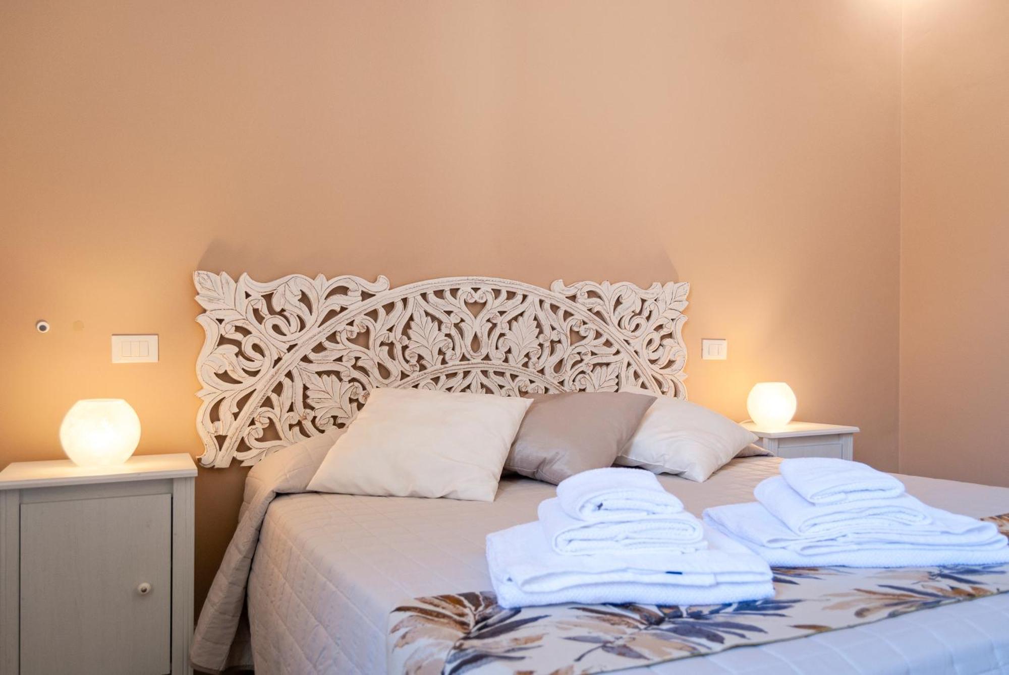 La Pigna Bianca Suites Лече Екстериор снимка