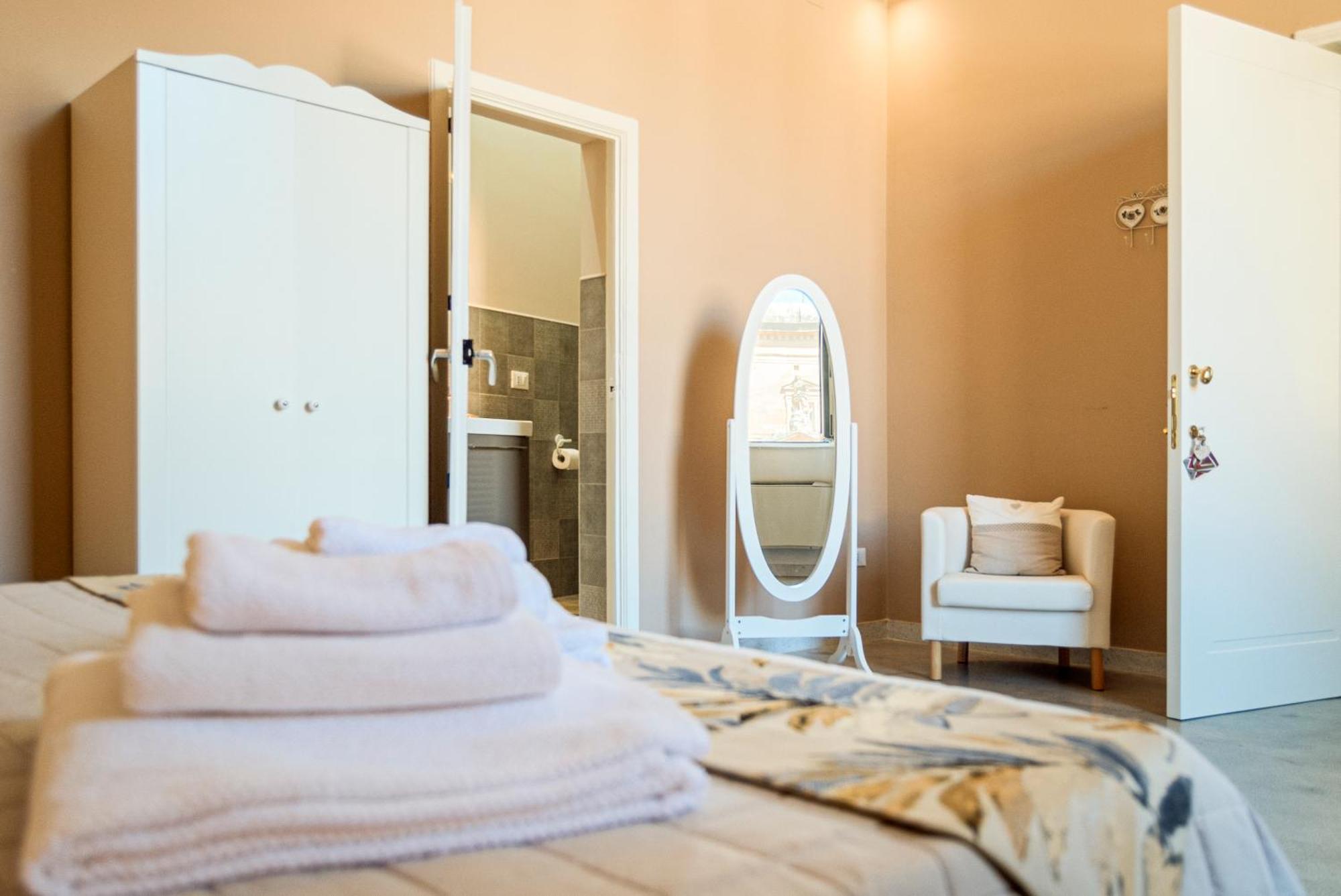 La Pigna Bianca Suites Лече Екстериор снимка