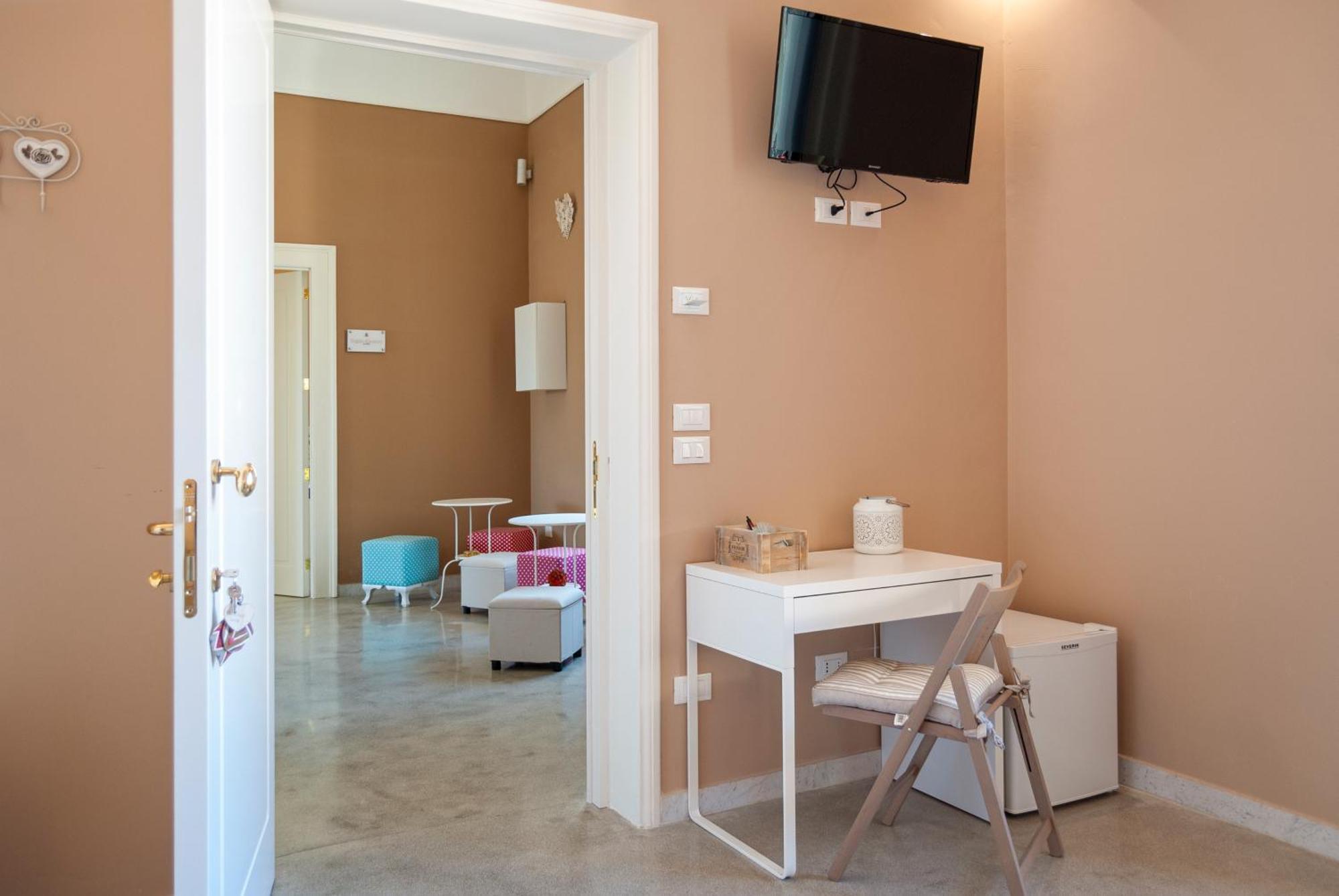 La Pigna Bianca Suites Лече Екстериор снимка